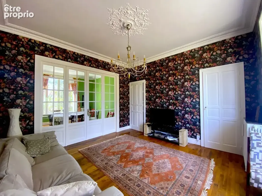 Maison 10 pièces 254 m² à vendre à Neris-Les-Bains (03310) - photo 3