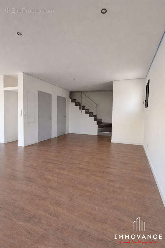 Maison 110 m² à Valergues  - photo 7