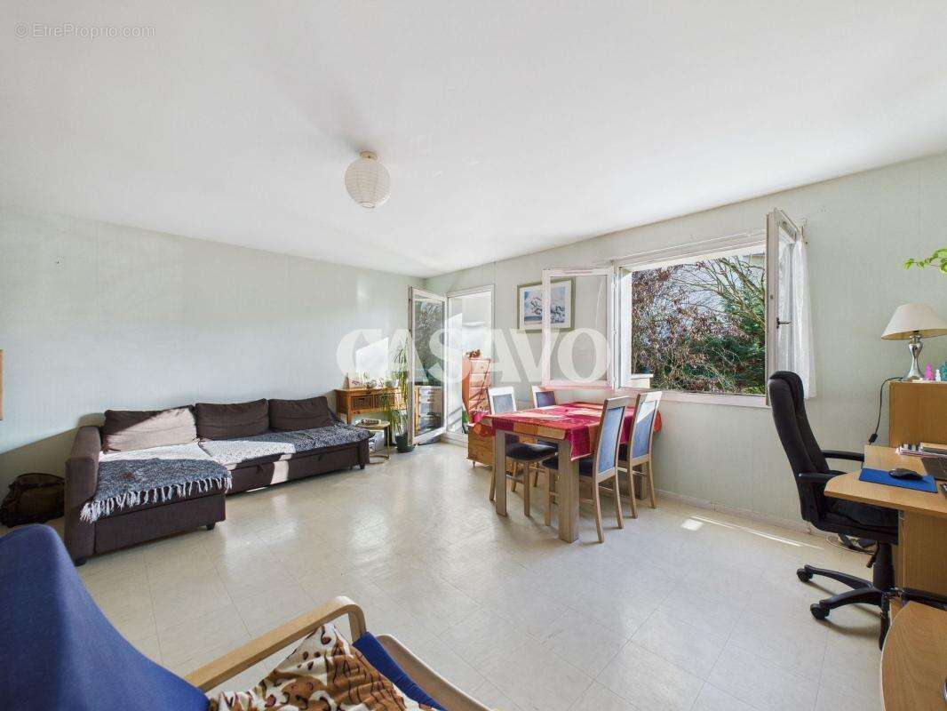 Appartement à BEAUCHAMP