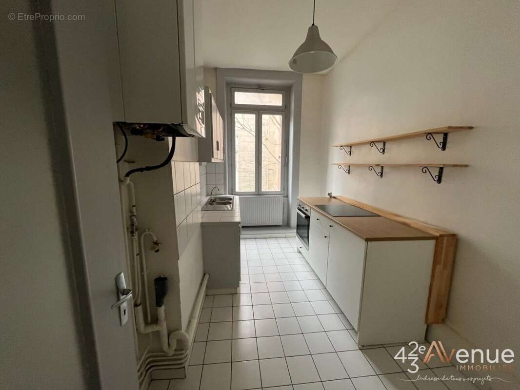 Appartement à SAINT-ETIENNE