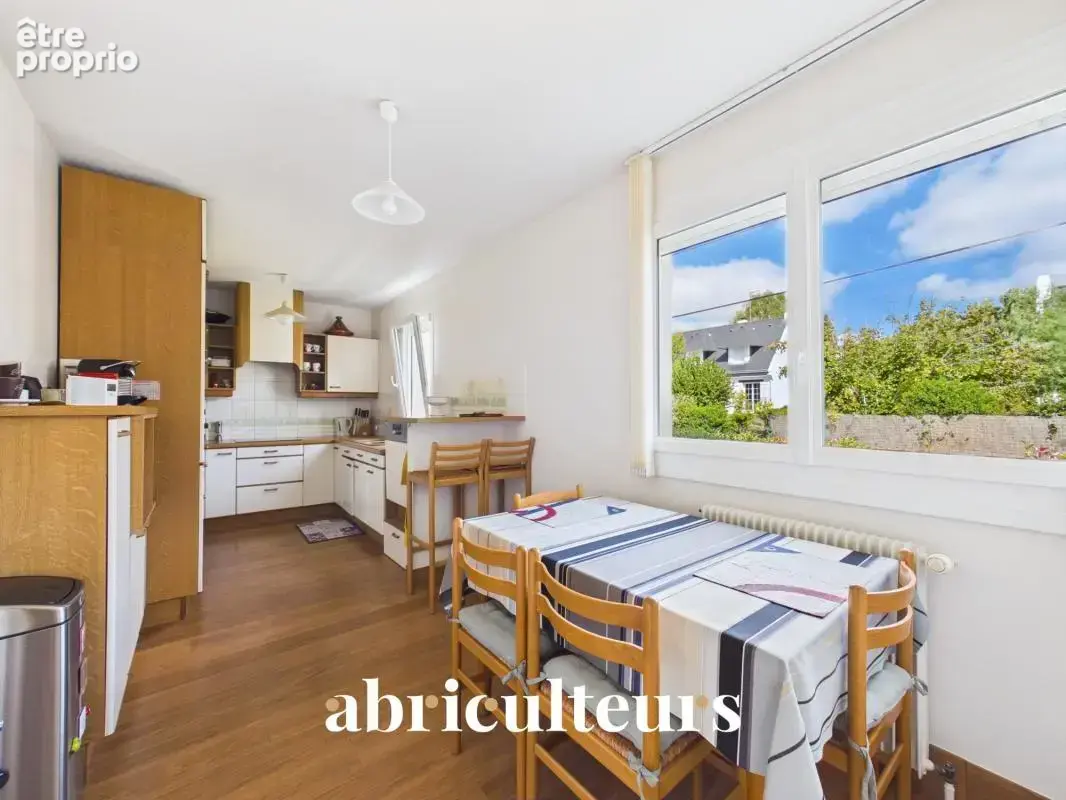 belle propriété au calme avec piscine et un vaste terrain en vente à Orvault (44700) - photo 5