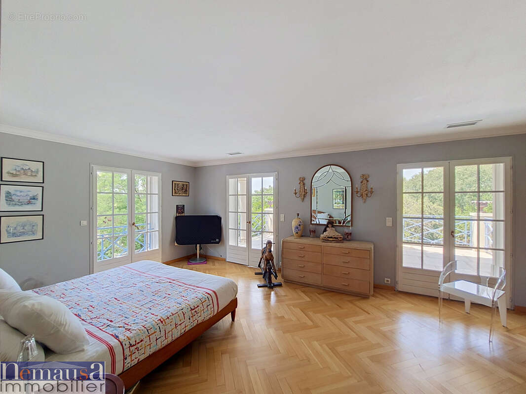 Propriété 200m2 avec Matériaux Nobles secteur bas Planette - photo 46