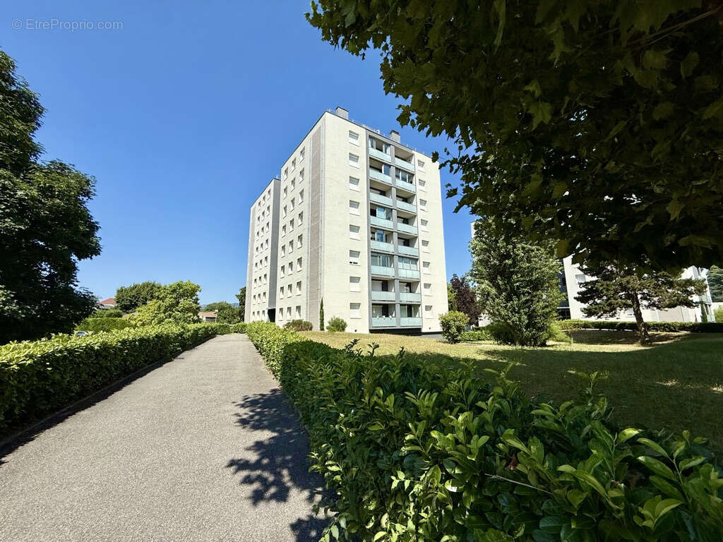 Appartement à BOURG-LES-VALENCE