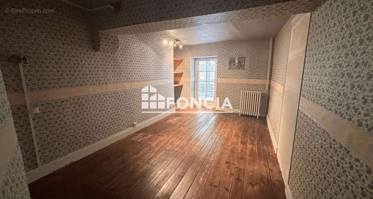 Maison à SAINTE-MAURE-DE-TOURAINE