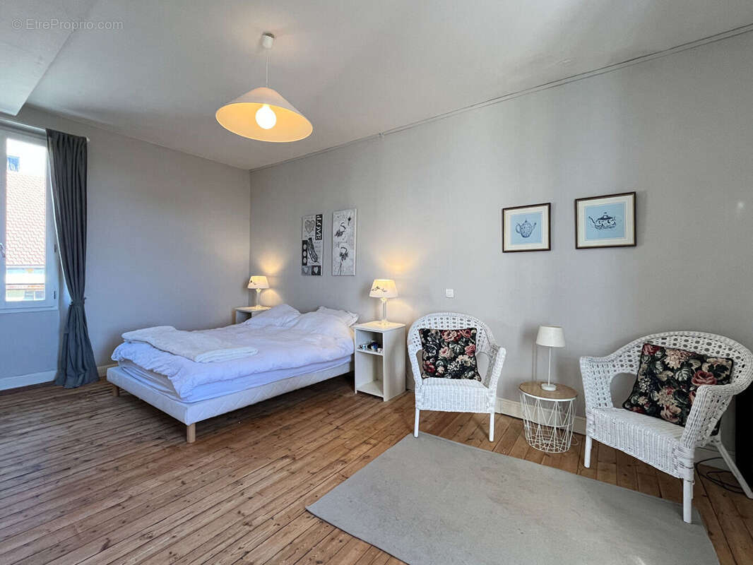 Maison à MONFLANQUIN