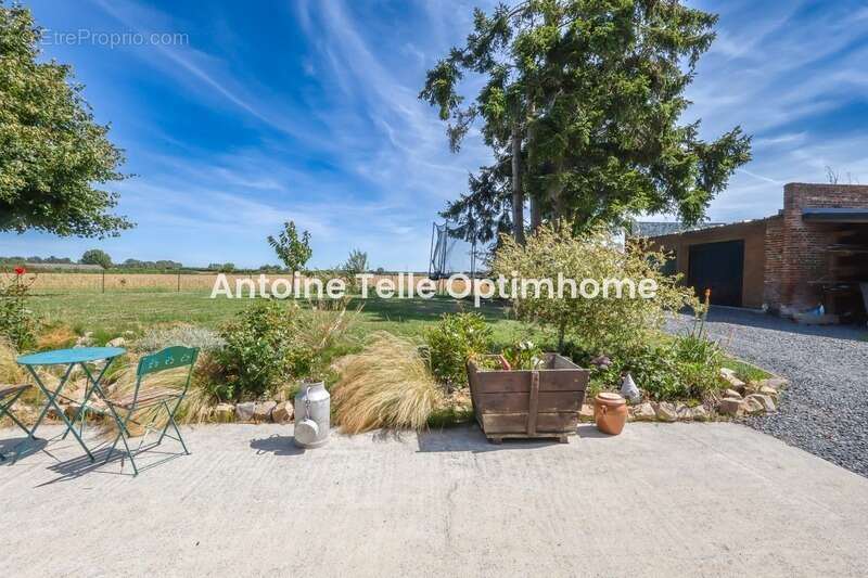 BEAURAIN 59730 - Longère individuelle modernisée sur 1240m² clos, arboré & vue sur campagne - photo 3