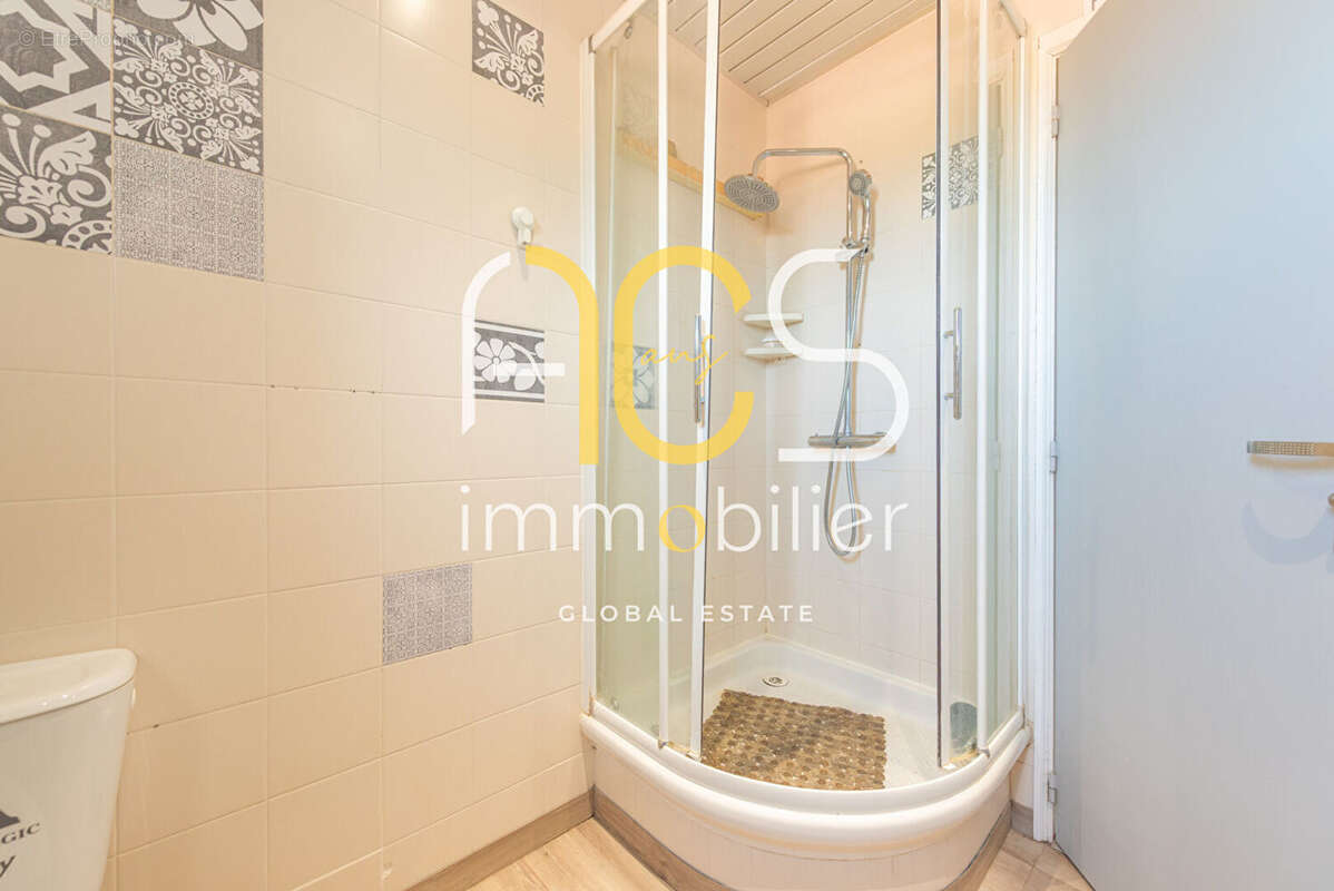 Appartement à CHATEAUNEUF-LES-MARTIGUES