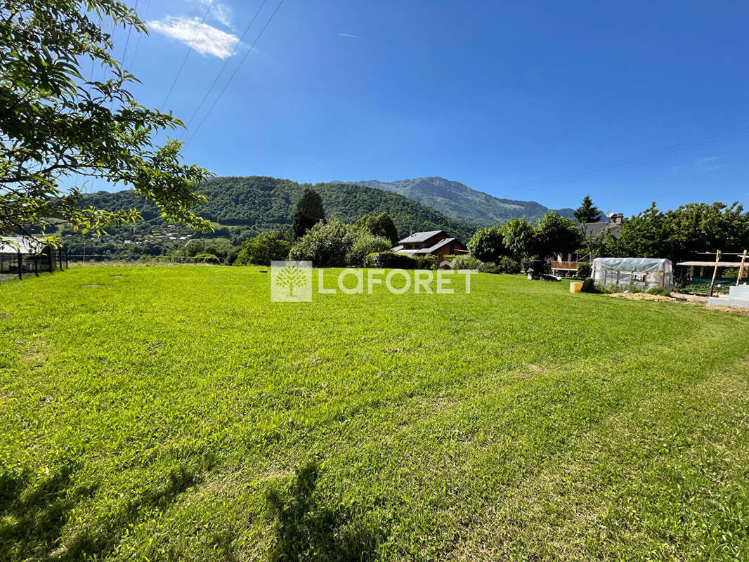 Terrain à CESARCHES