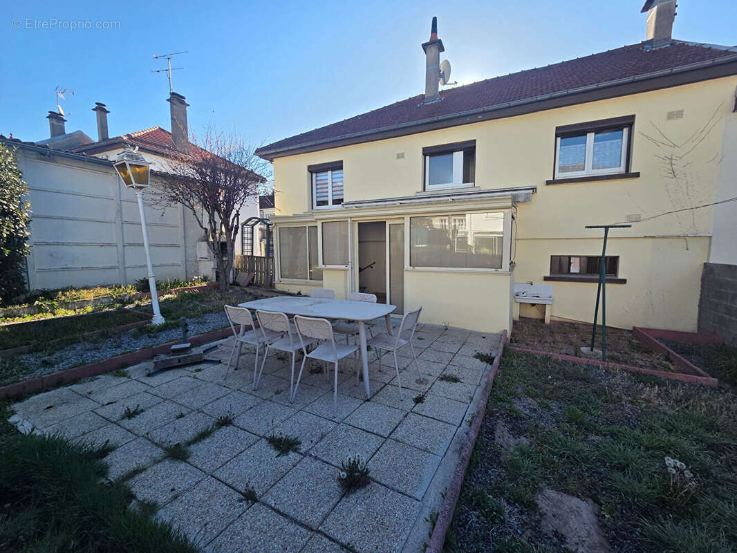 Maison à AVERMES