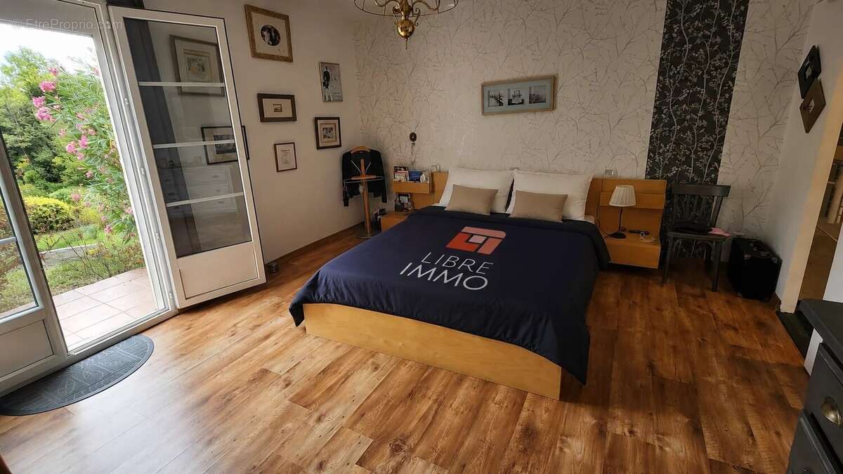 EXCLUSIVITÉ, SERRES CASTET, A VENDRE Maison de 203 m², 6 chambres, piscine, garage, sur un terrain de 1050 m² - photo 5