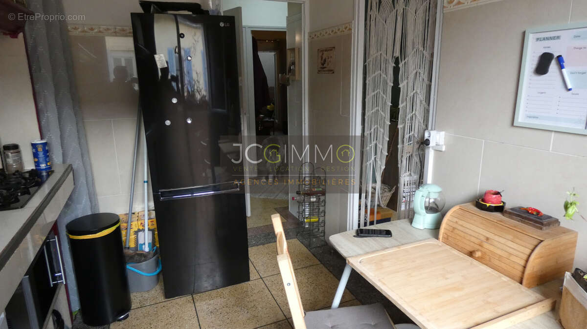 Appartement à CUERS