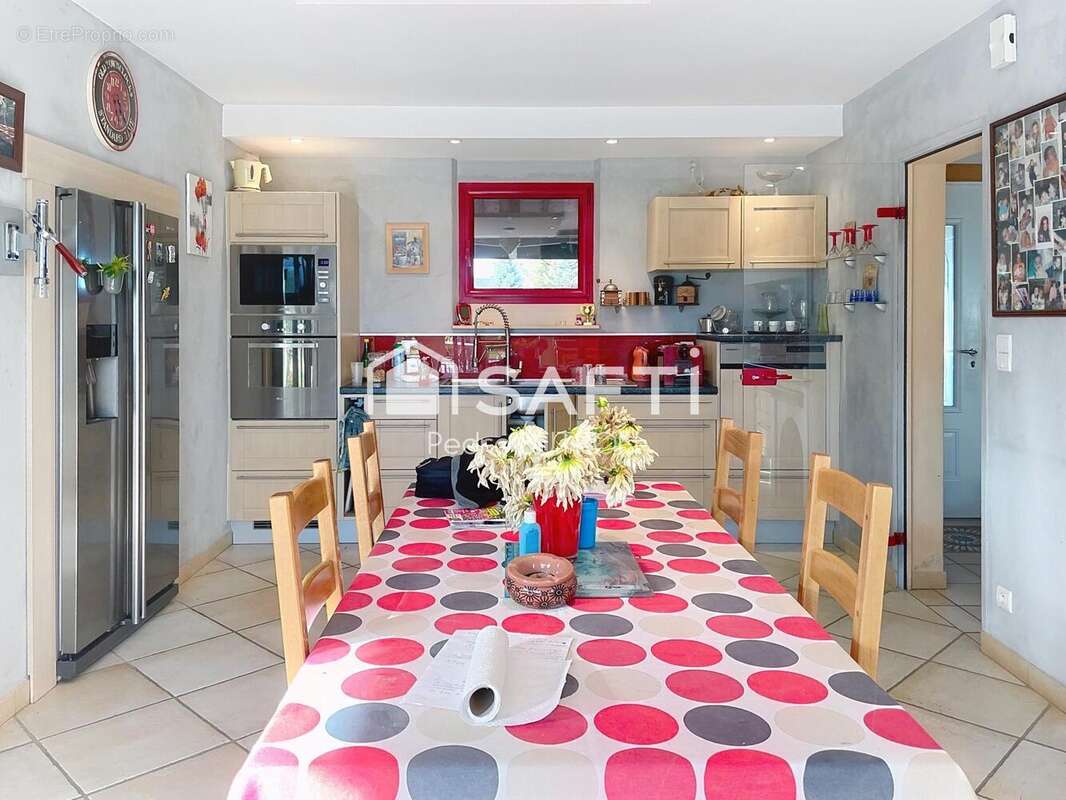 Maison 239 m² à Avezac-Prat-Lahitte  - photo 5