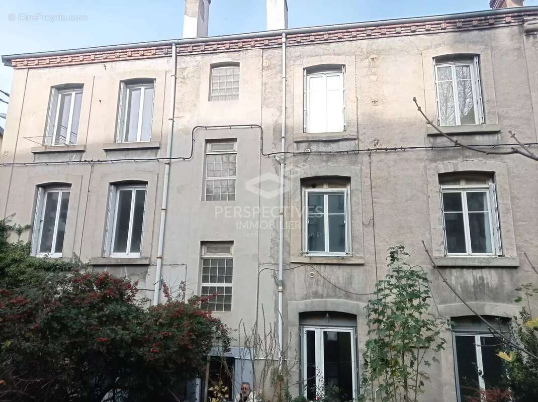 Appartement à SAINT-ETIENNE