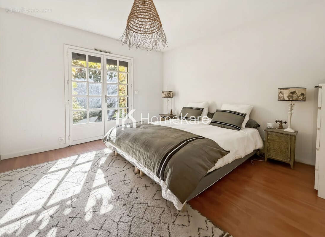 Maison 300 m² à Saint-Orens-De-Gameville  - photo 6