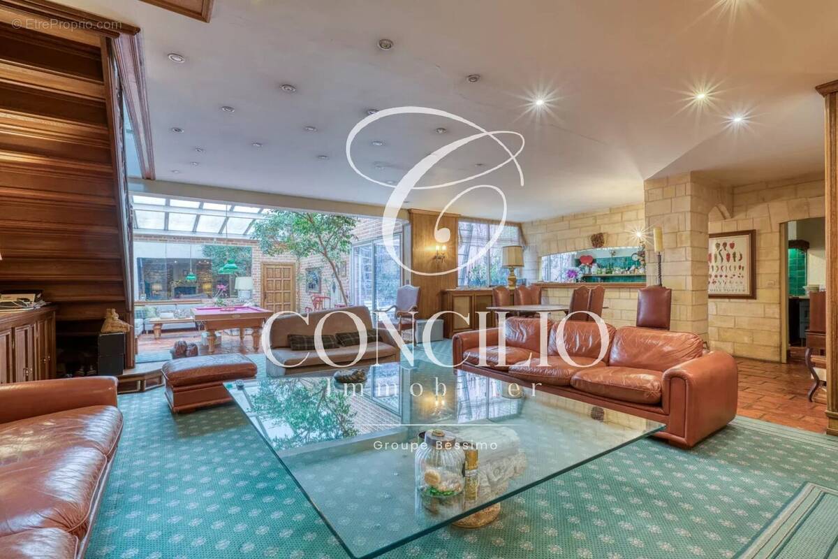 Maison à PARIS-18E