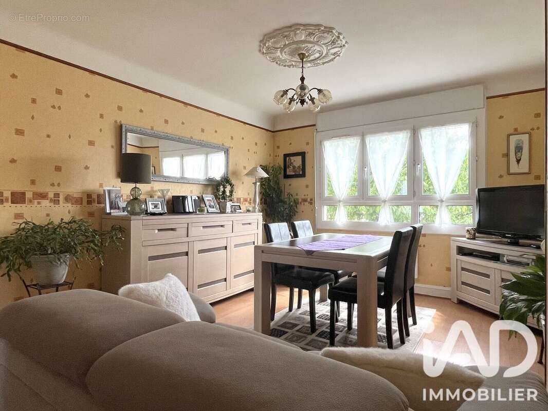Photo 2 - Appartement à SARTROUVILLE