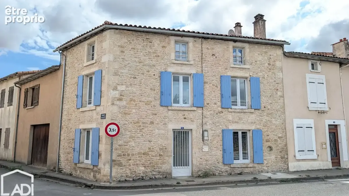 Maison à LA MOTHE-SAINT-HERAY