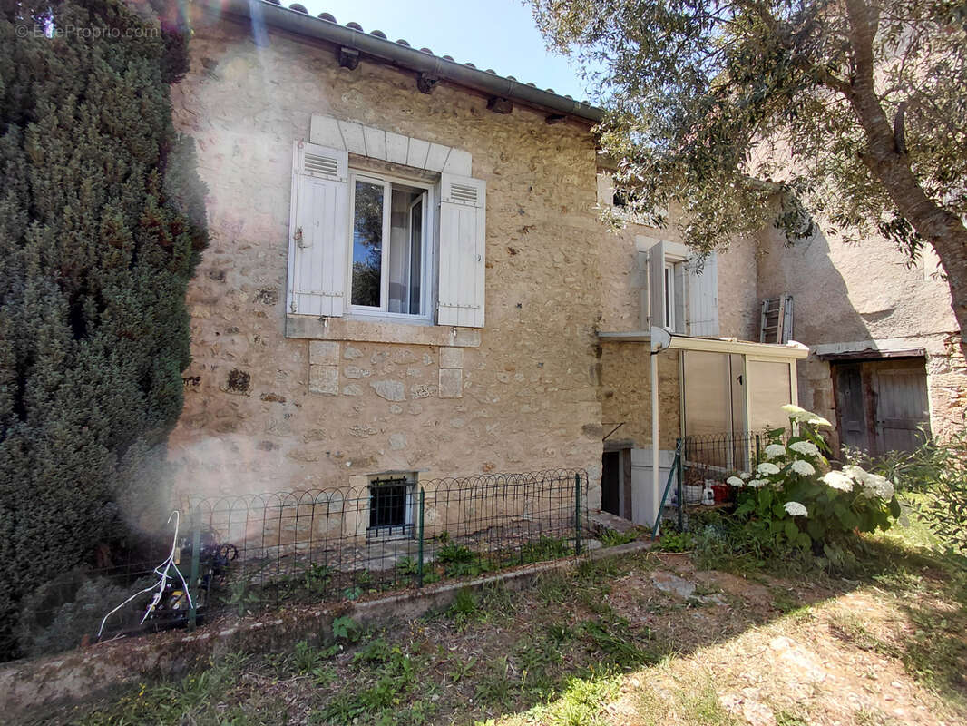 Proche du Château, Maison en pierre à Château l'Evêque - photo 13