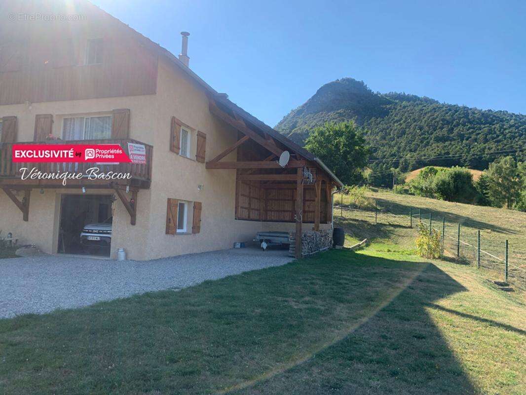 Maison 5 pièces 86 m2 sur  terrain de 883m2 - photo 2