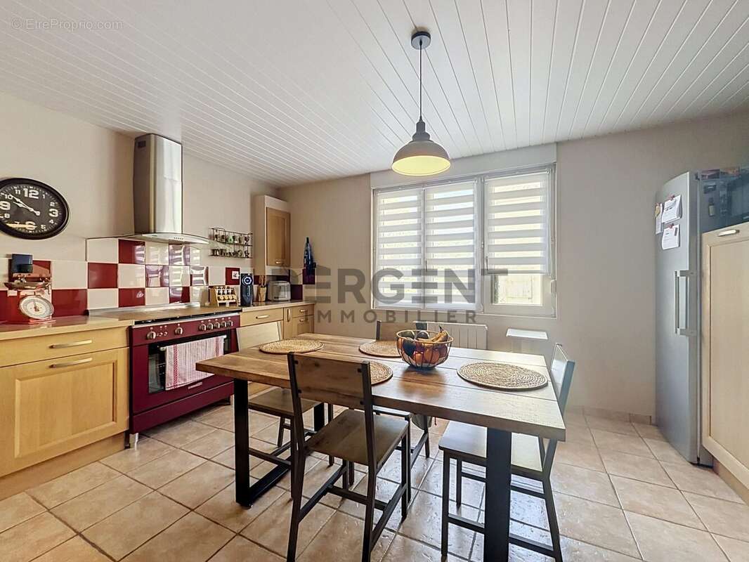 Maison 180 m² à Signy-L'abbaye  - photo 4