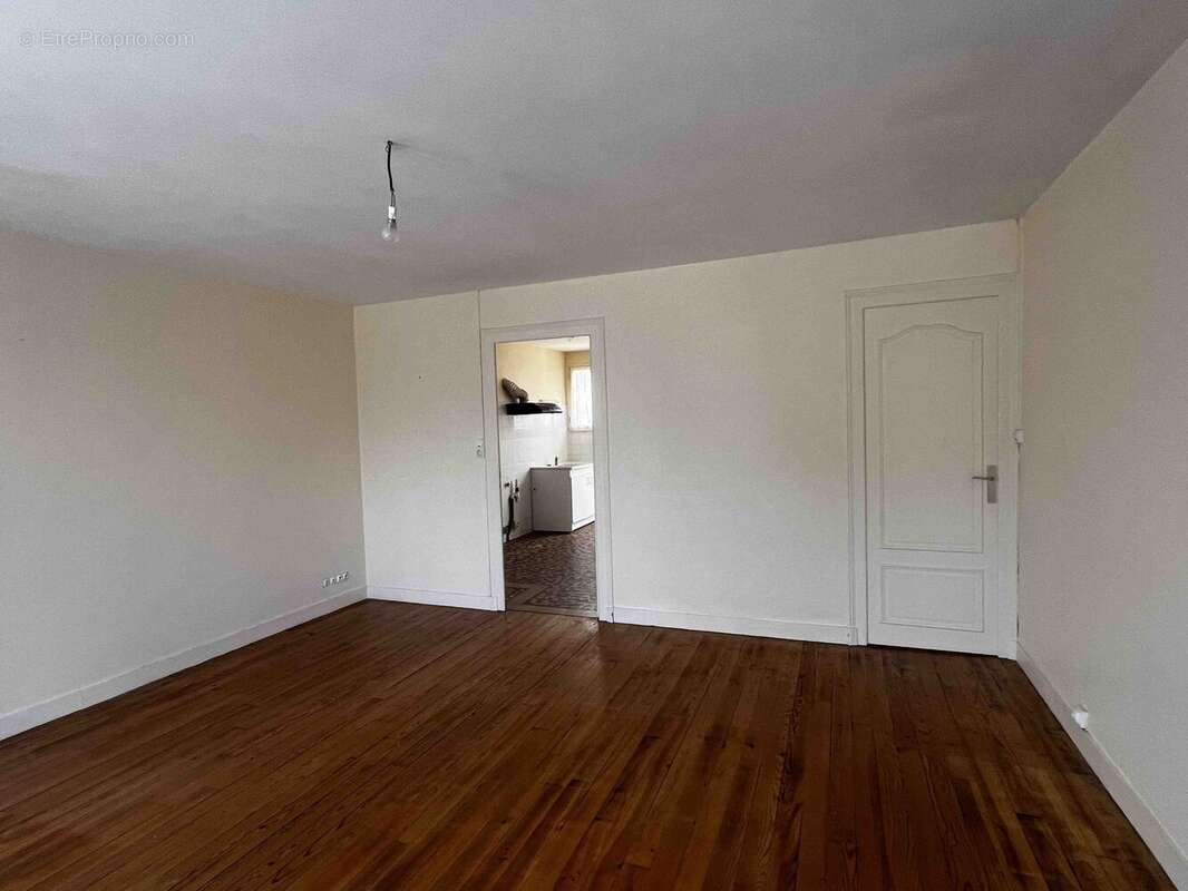 Maison 75 m² à Saint-Laurent-De-Ceris  - photo 8