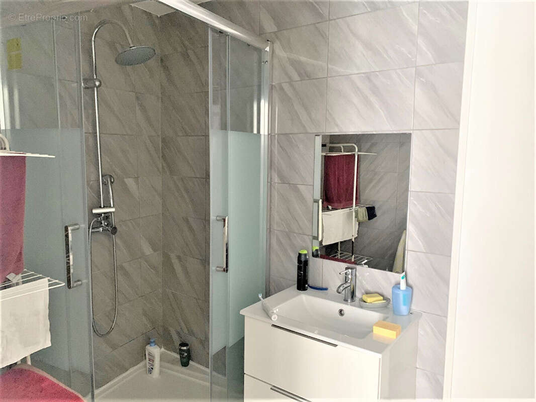 Appartement à LA GARENNE-COLOMBES