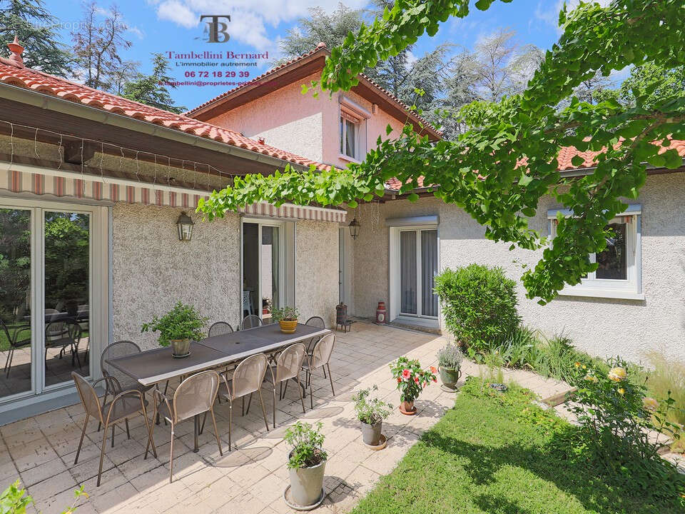 Maison à CRAPONNE