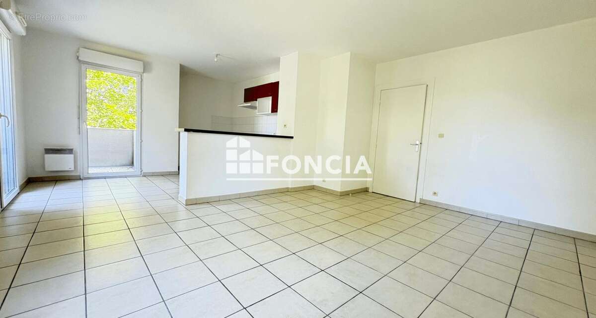 Appartement à BRUGUIERES