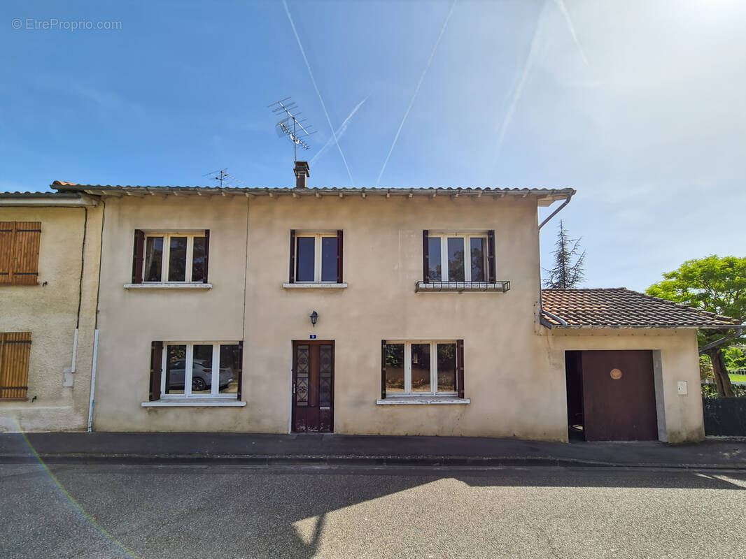 Maison à MAUVEZIN