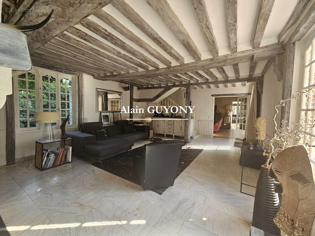Maison 241 m² à Pont-L'eveque  - photo 4
