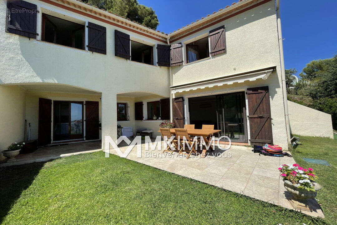 Maison à SAINT-LAURENT-DU-VAR