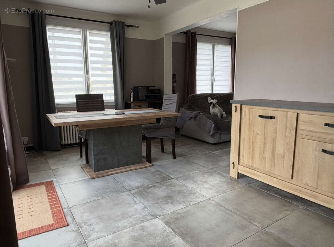 Maison à SAINTE-GENEVIEVE