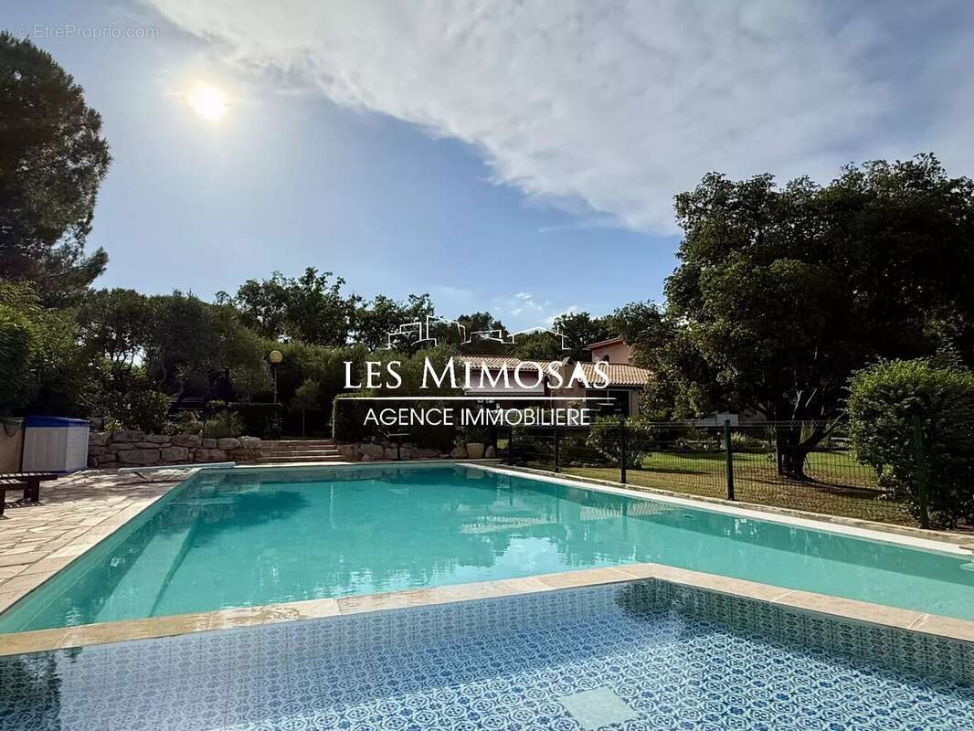 Maison à FREJUS