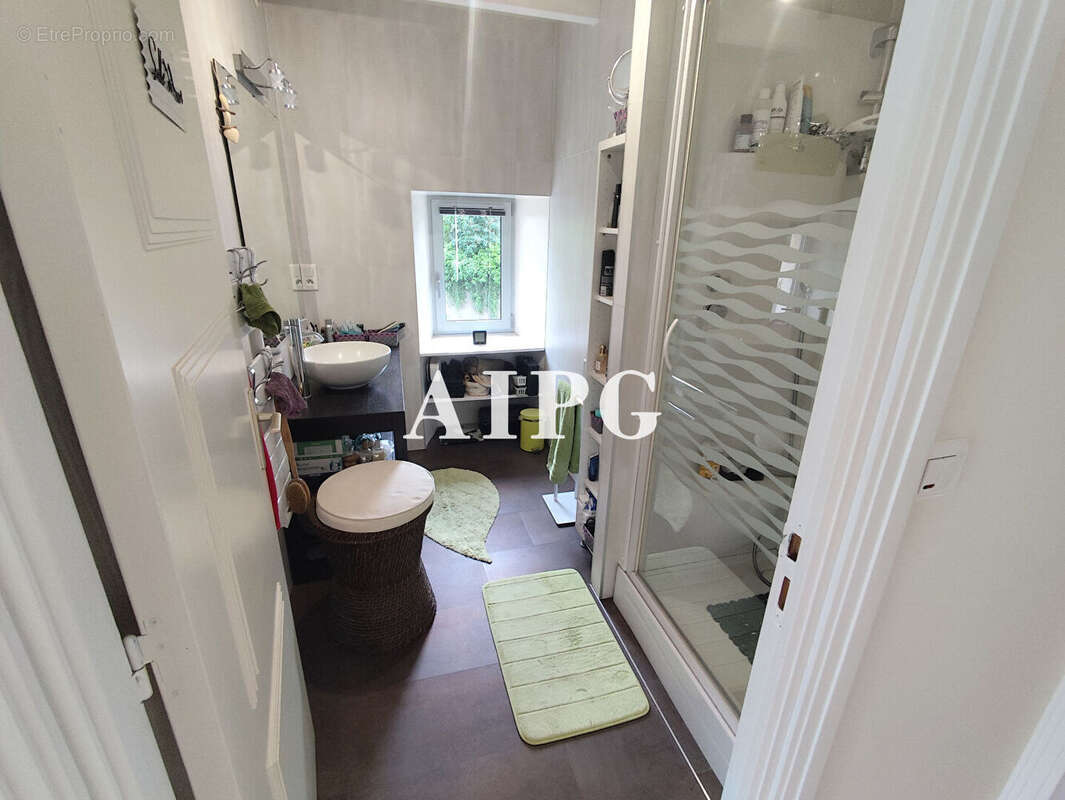 LANTIC, ensemble de deux maisons rénovées à vendre - photo 9