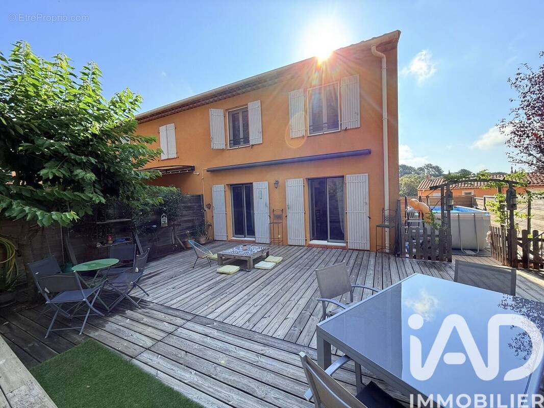 Photo 1 - Maison à LA GARDE-FREINET