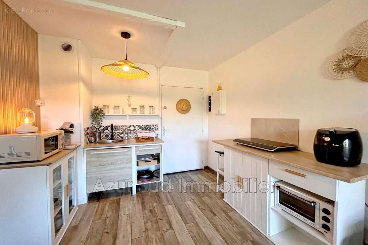 Appartement à VALLAURIS