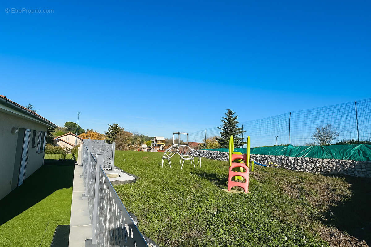 Maison à SAINT-MARTIN-LA-PLAINE