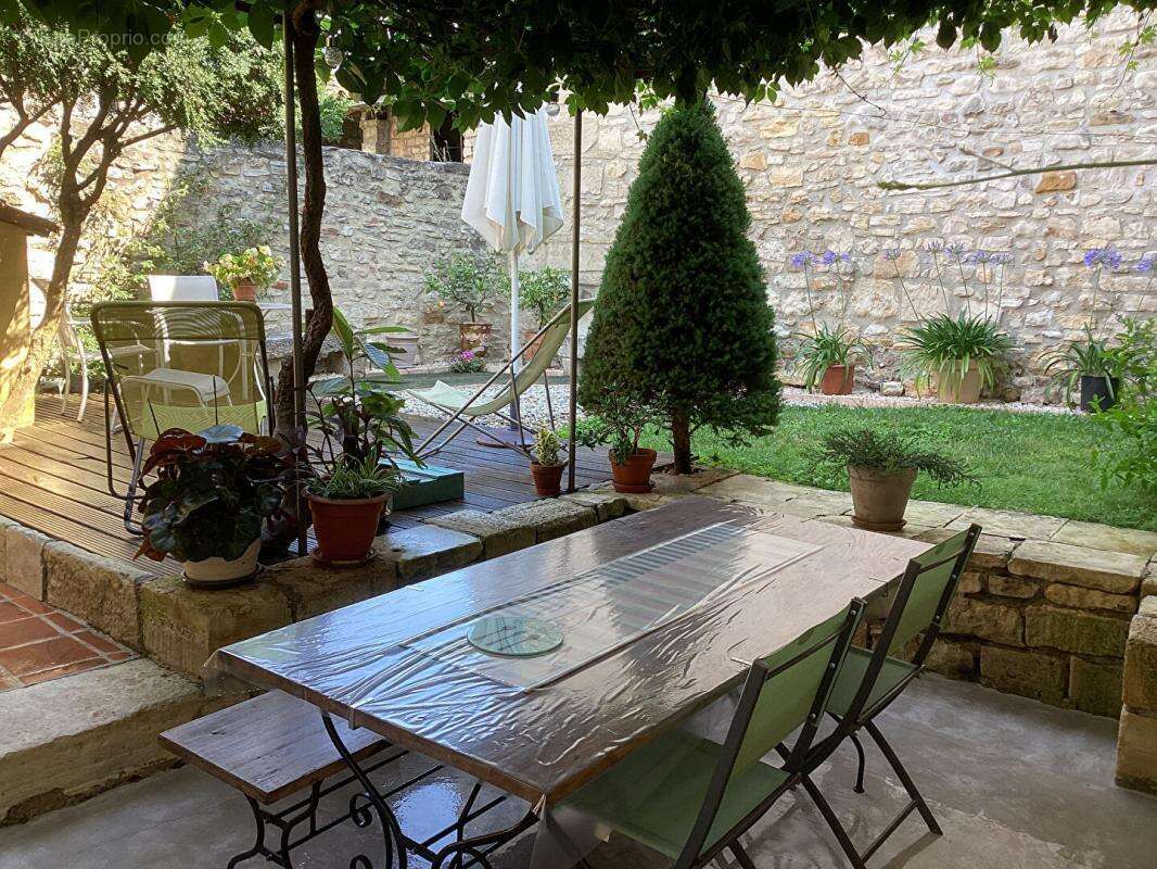 Maison à BARJAC