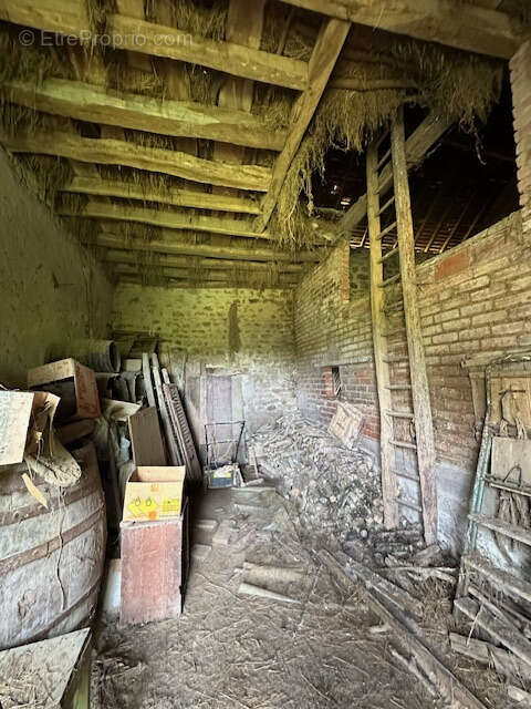 Maison à POUQUES-LORMES