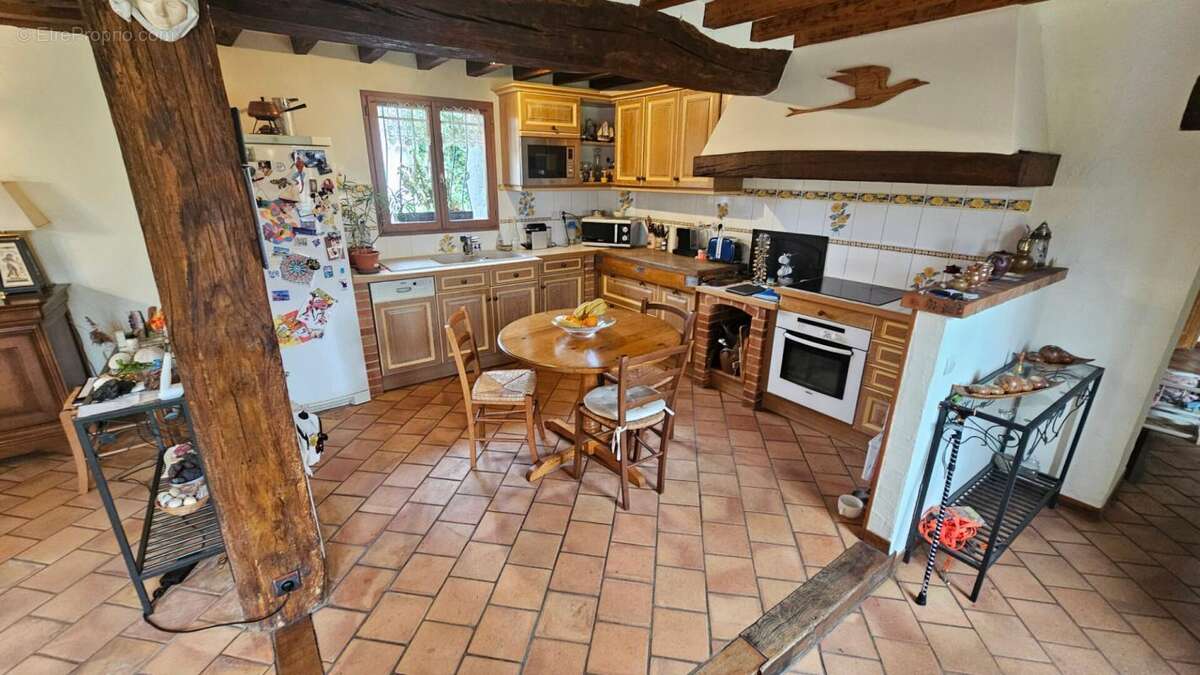 Maison à HOUDAN