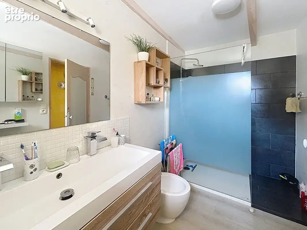 UCHAUX - Maison de charme, 5 chambres, jardin 1000m² avec piscine - photo 13