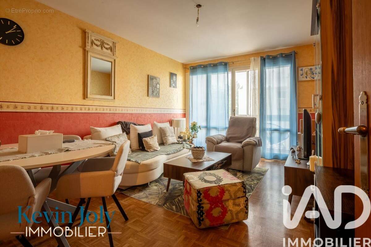 Photo 2 - Appartement à SAINT-JEAN-DE-BRAYE