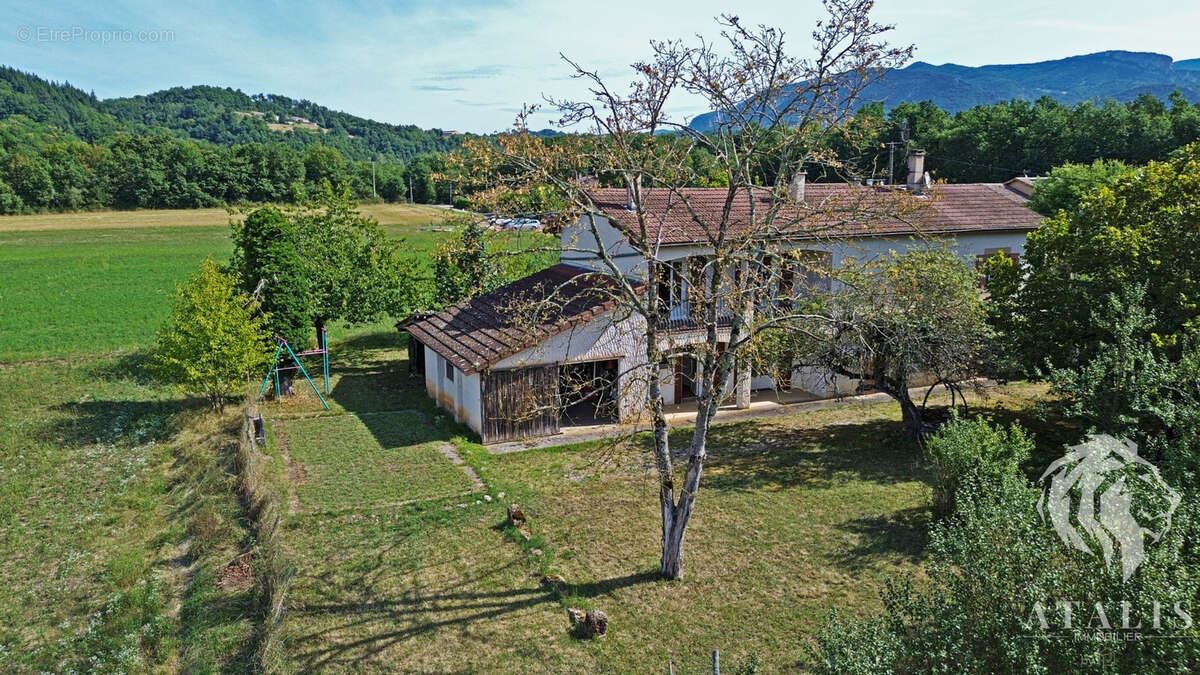 Maison à SAINT-THOMAS-EN-ROYANS