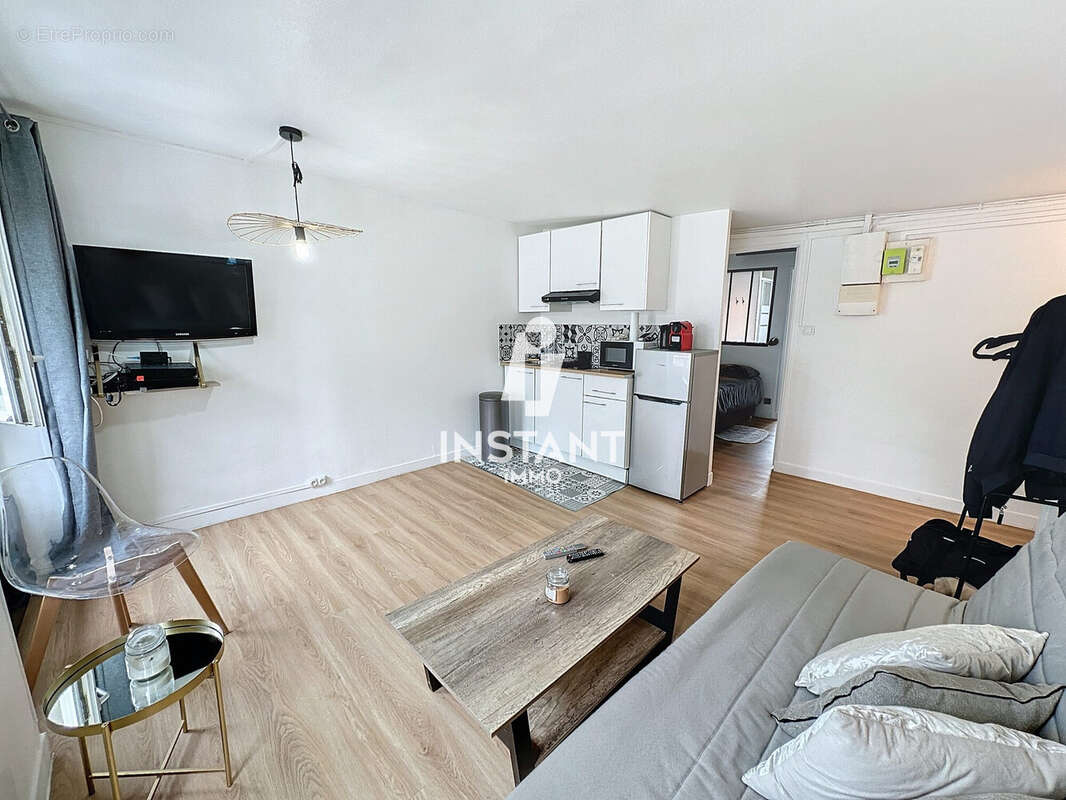 Appartement à PARIS-14E