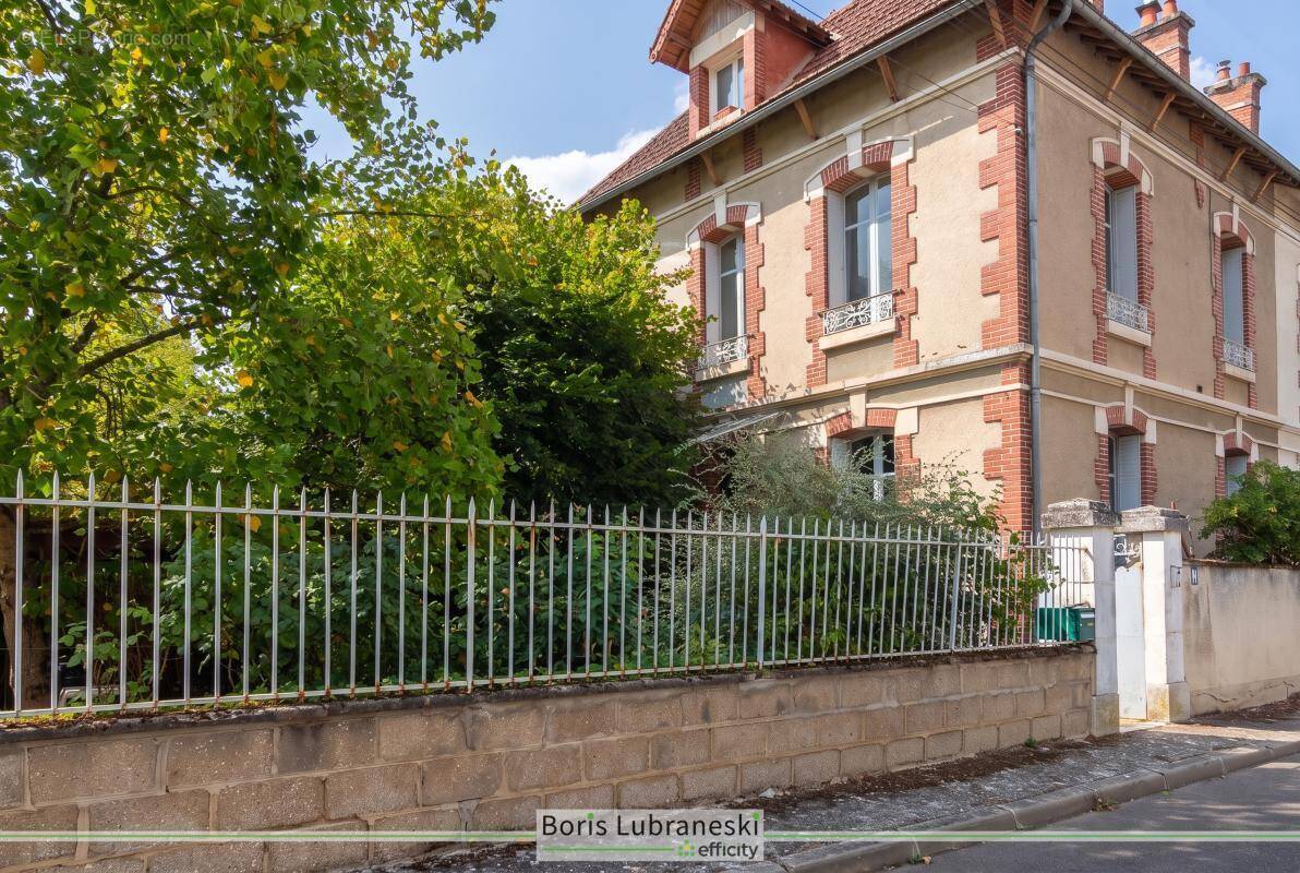 Maison à AUXERRE