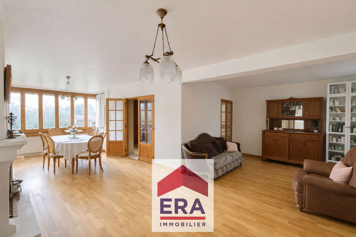 Maison à SARTROUVILLE