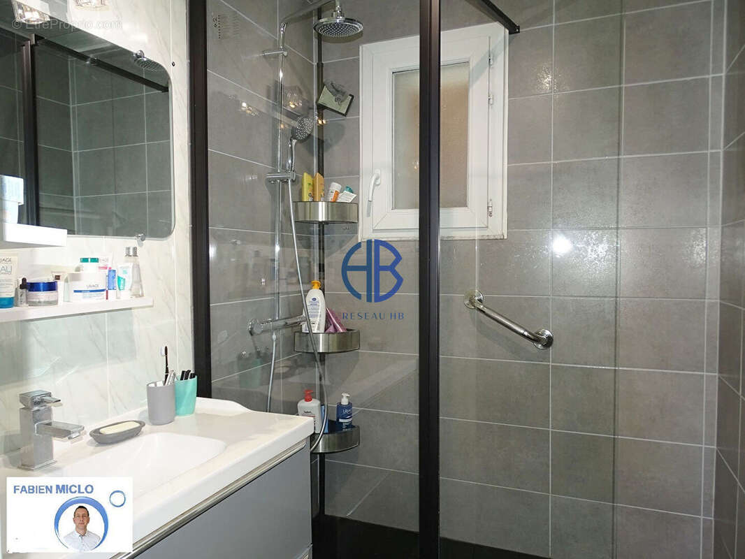 Maison à SAINT-BLAISE-DU-BUIS