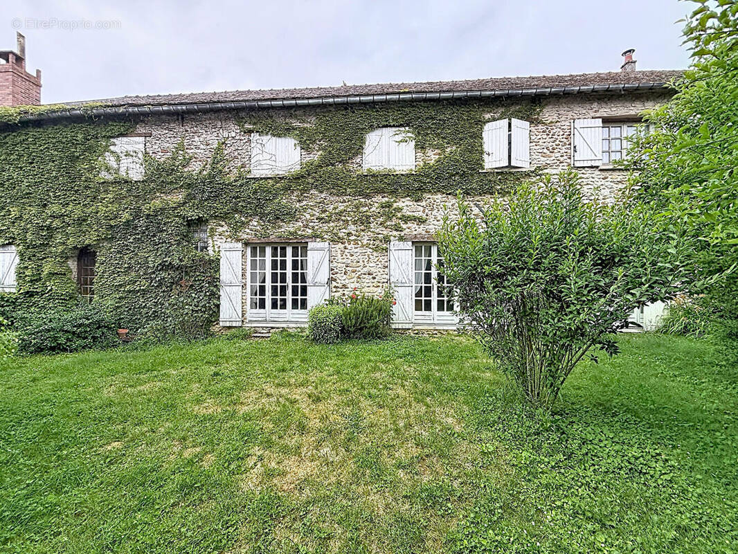 Maison à ORVILLIERS