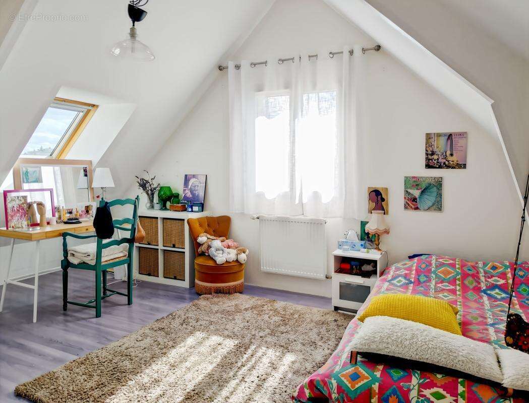 Maison à SAINT-PRYVE-SAINT-MESMIN