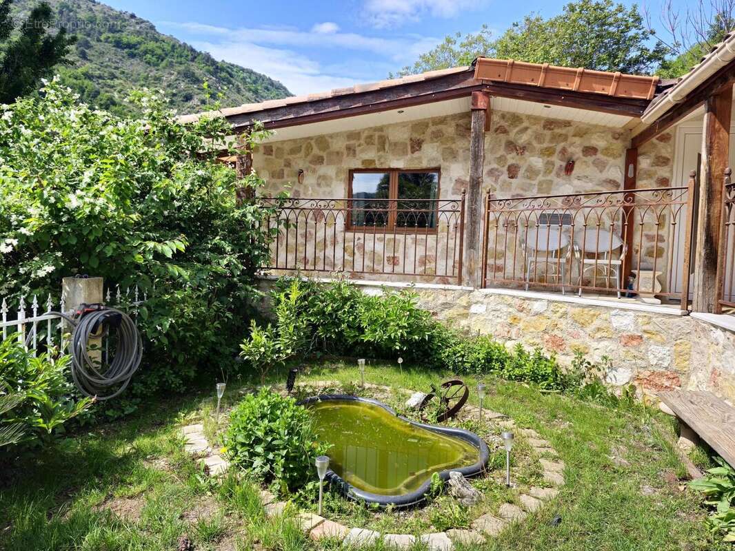 Maison 97 m² à Bouyon  - photo 2
